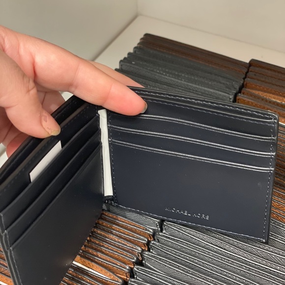 Wallet from Michael Kors - Picture 2 of 2